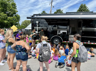 62e2d99174553 2A0EC7EE F82A 4238 B0EB F1DFDE41256E